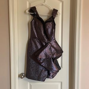 Metallic Ruffle Cocktail Dress
Color: AMETHYST
Size: 6